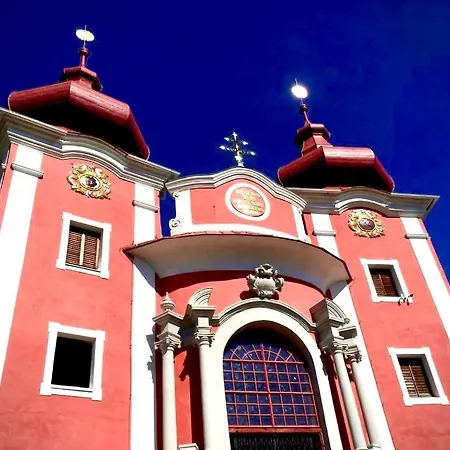 Ezathouse Devicie Pensión