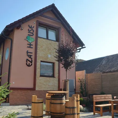 Ezathouse Devicie Guest house