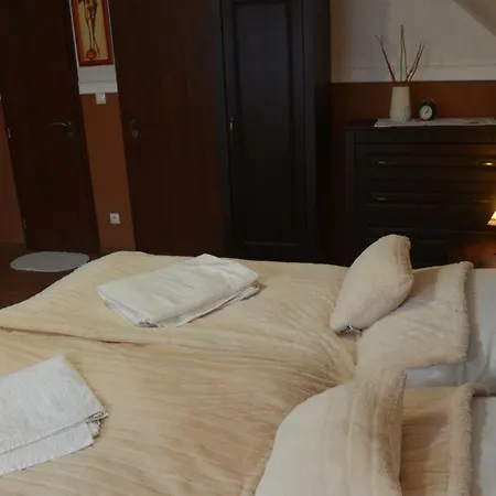 Guest house Ezathouse Devicie Krupina