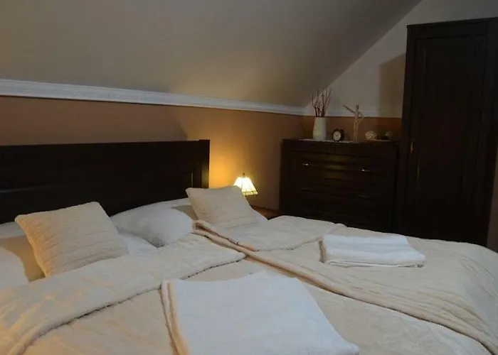 Ezathouse Devicie Pensjonat Krupina